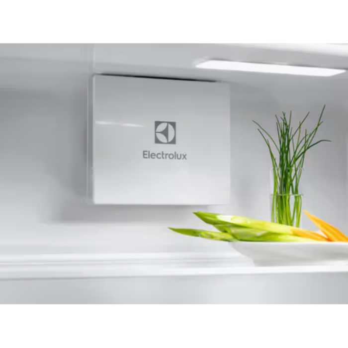 ELECTROLUX ugradbeni hladnjak ERD6DE18S4 - Slika 7