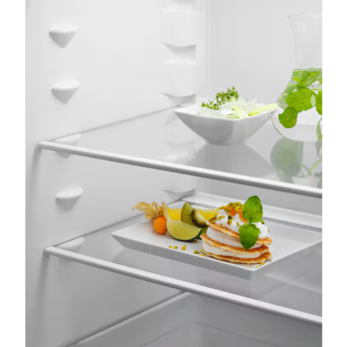 ELECTROLUX ugradbeni hladnjak ERD6DE18S4 - Slika 4